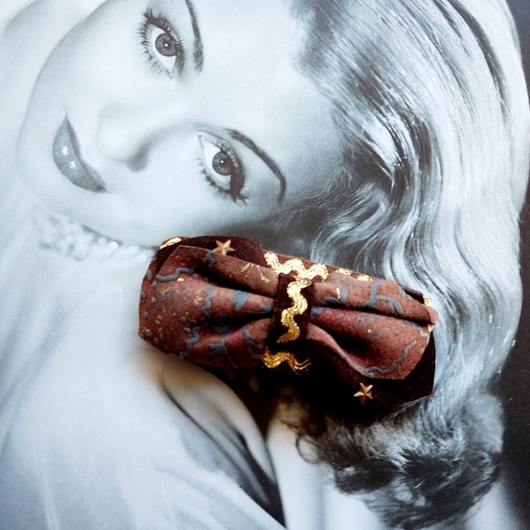 Vintage Barrette Bobby Pin Clip Real Suede  1990s 🤎🤎🤎 - Picture 2 of 6